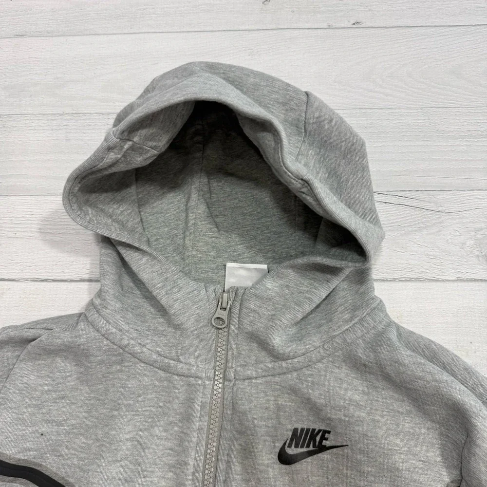 Nike‎ Tech Fleece Full-Zip Hoodie heather grey youth medium